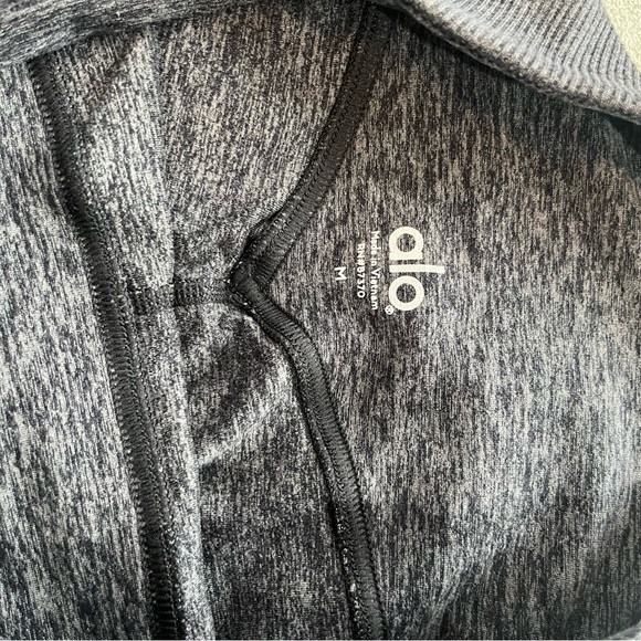 Alo Yoga Gray Leggings - Picture 4 of 5